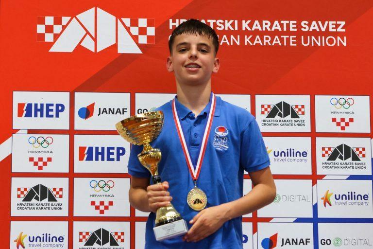 Ponosni na našeg prvaka!